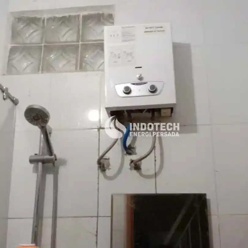 Pemasangan pemanas air listrik di Jakarta